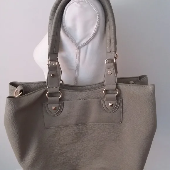 BCBG Paris Grey Pebbled Leather Shoulder Bag - Picture 9 of 11